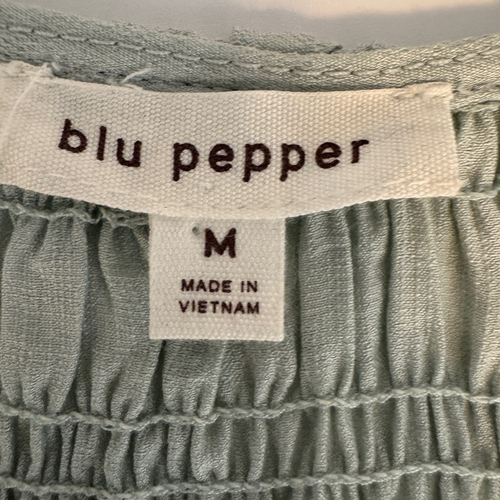 Blu Pepper Mint Green Smocked V-Neck Tiered Mini Dress Size Medium - Picture 10 of 12